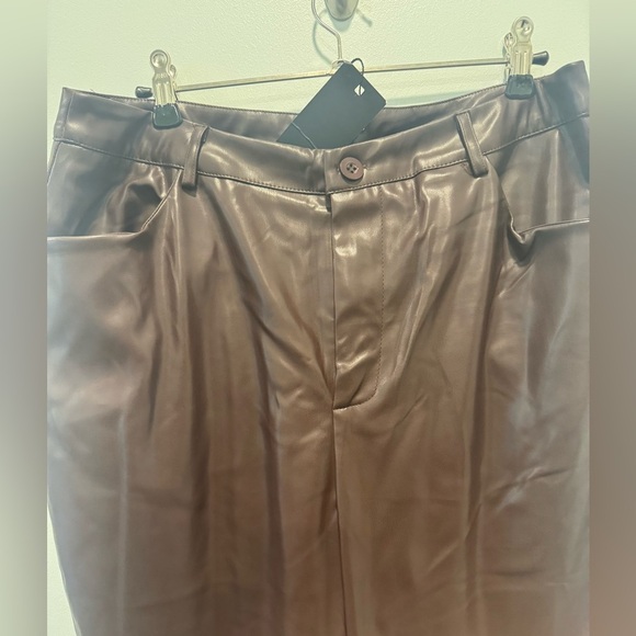 NWTS Nasty Gal brown vegan leather flare pants with stars on back size 10 NWTS - Picture 4 of 8